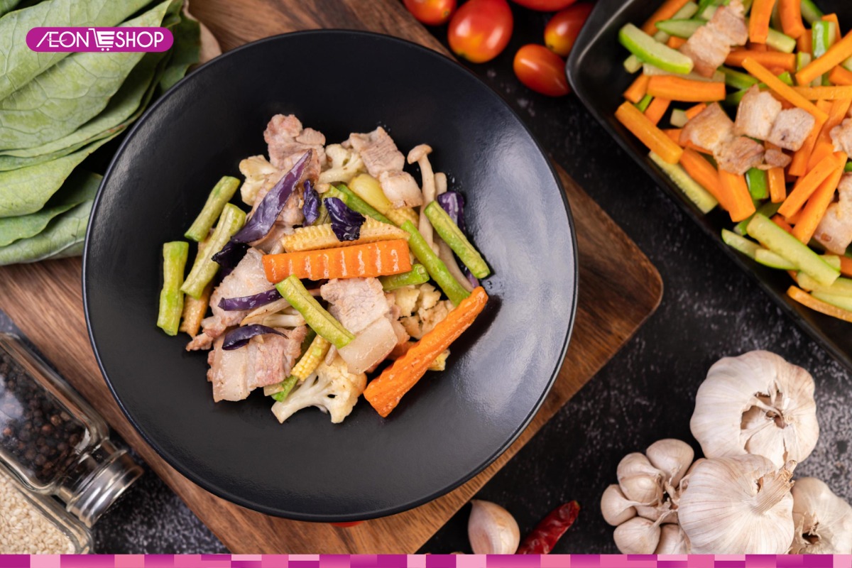 Thịt ba chỉ xào rau củ