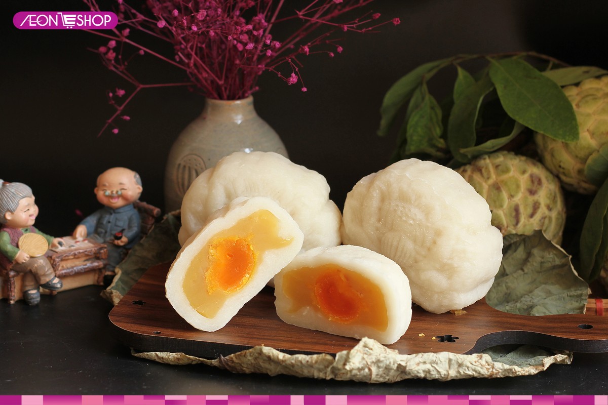 Bánh trung thu nhân đậu xanh trứng muối