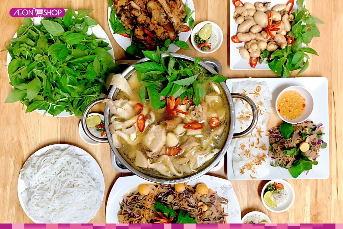Thành phẩm lẩu gà lá quế 