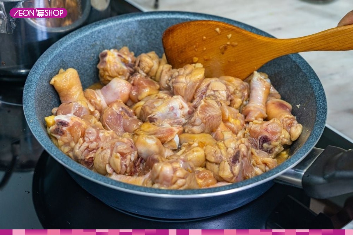 Xào thịt gà
